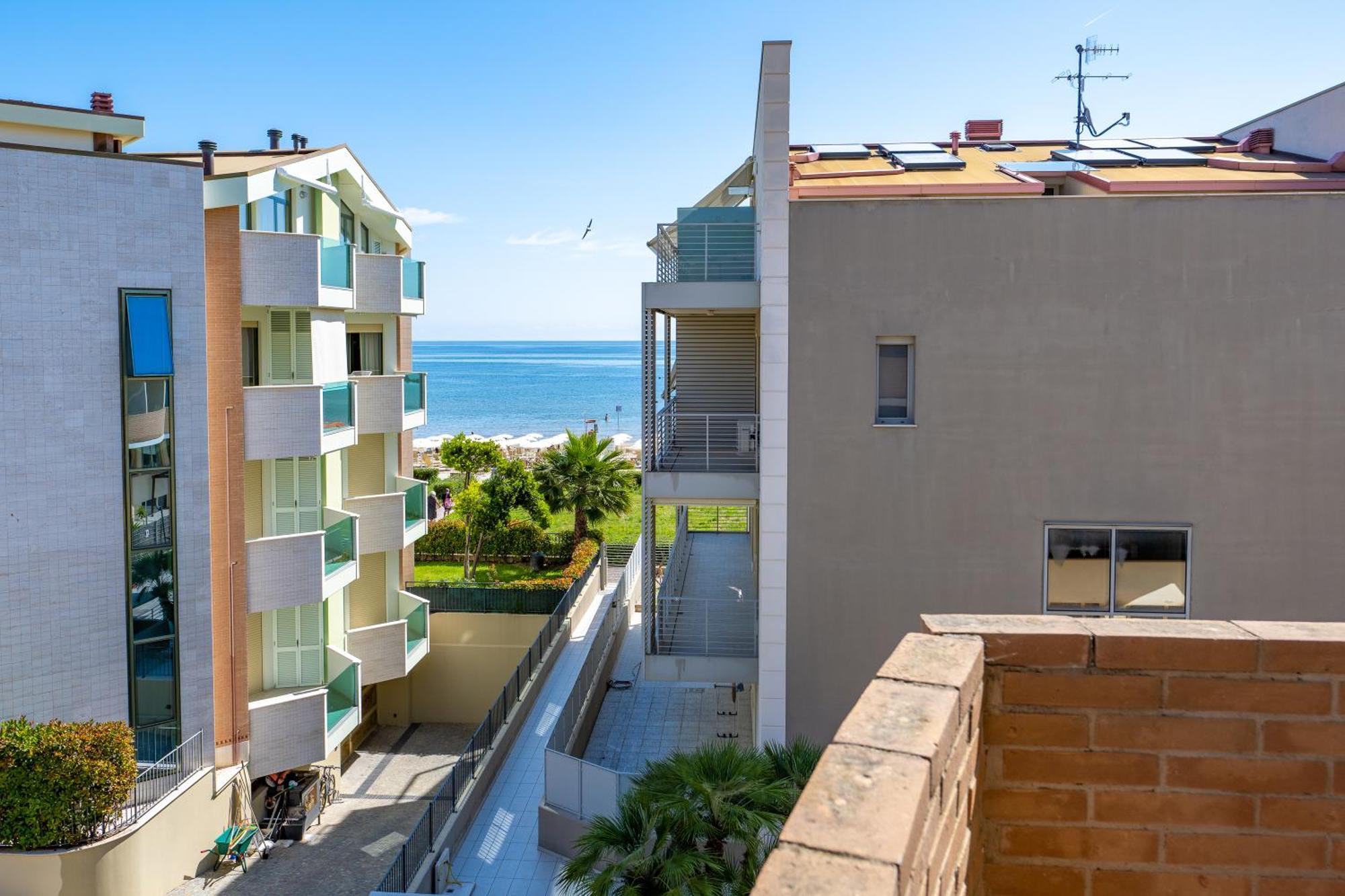 Di Matteo Hotel Roseto Degli Abruzzi Esterno foto