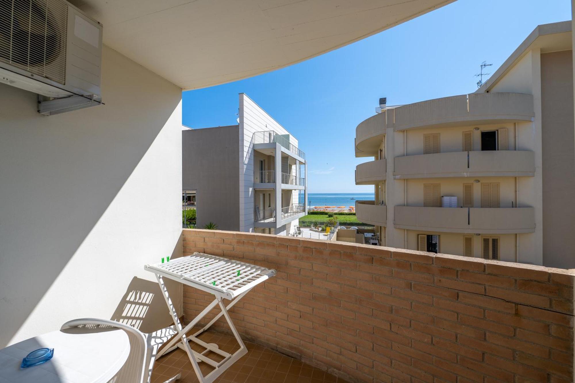 Di Matteo Hotel Roseto Degli Abruzzi Esterno foto