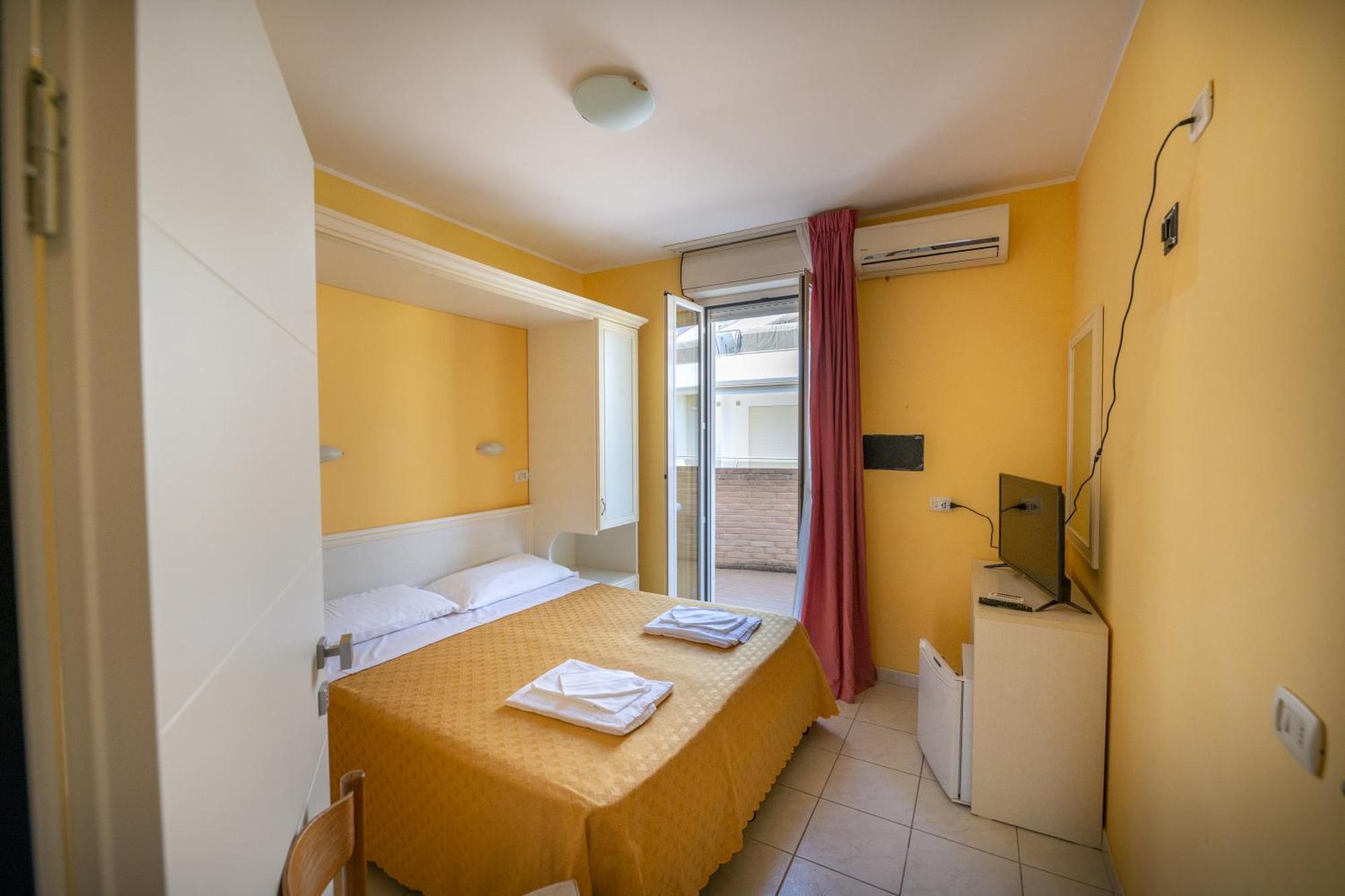 Di Matteo Hotel Roseto Degli Abruzzi Esterno foto