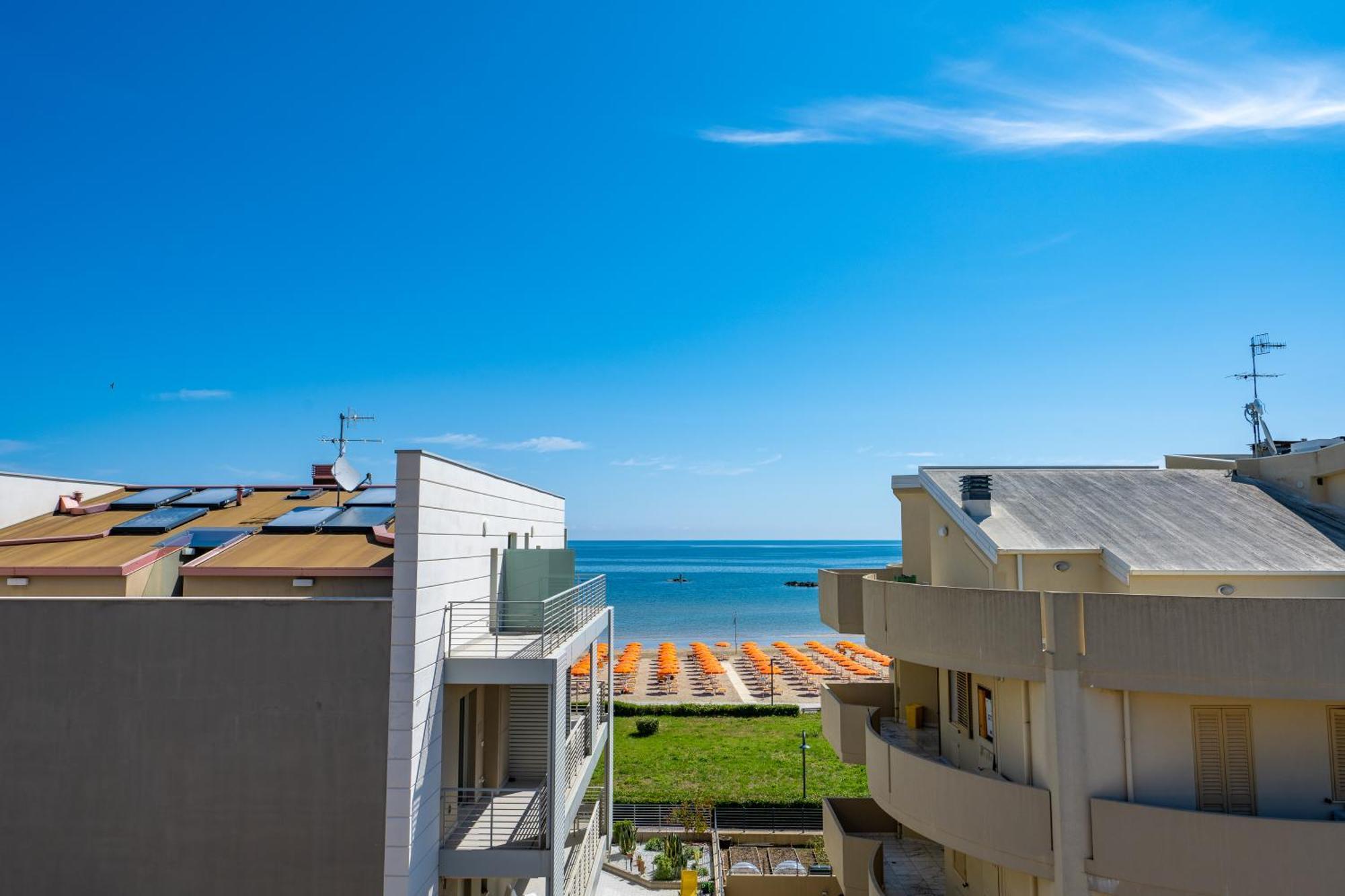 Di Matteo Hotel Roseto Degli Abruzzi Esterno foto