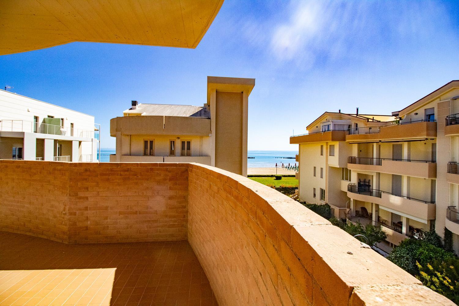 Di Matteo Hotel Roseto Degli Abruzzi Esterno foto