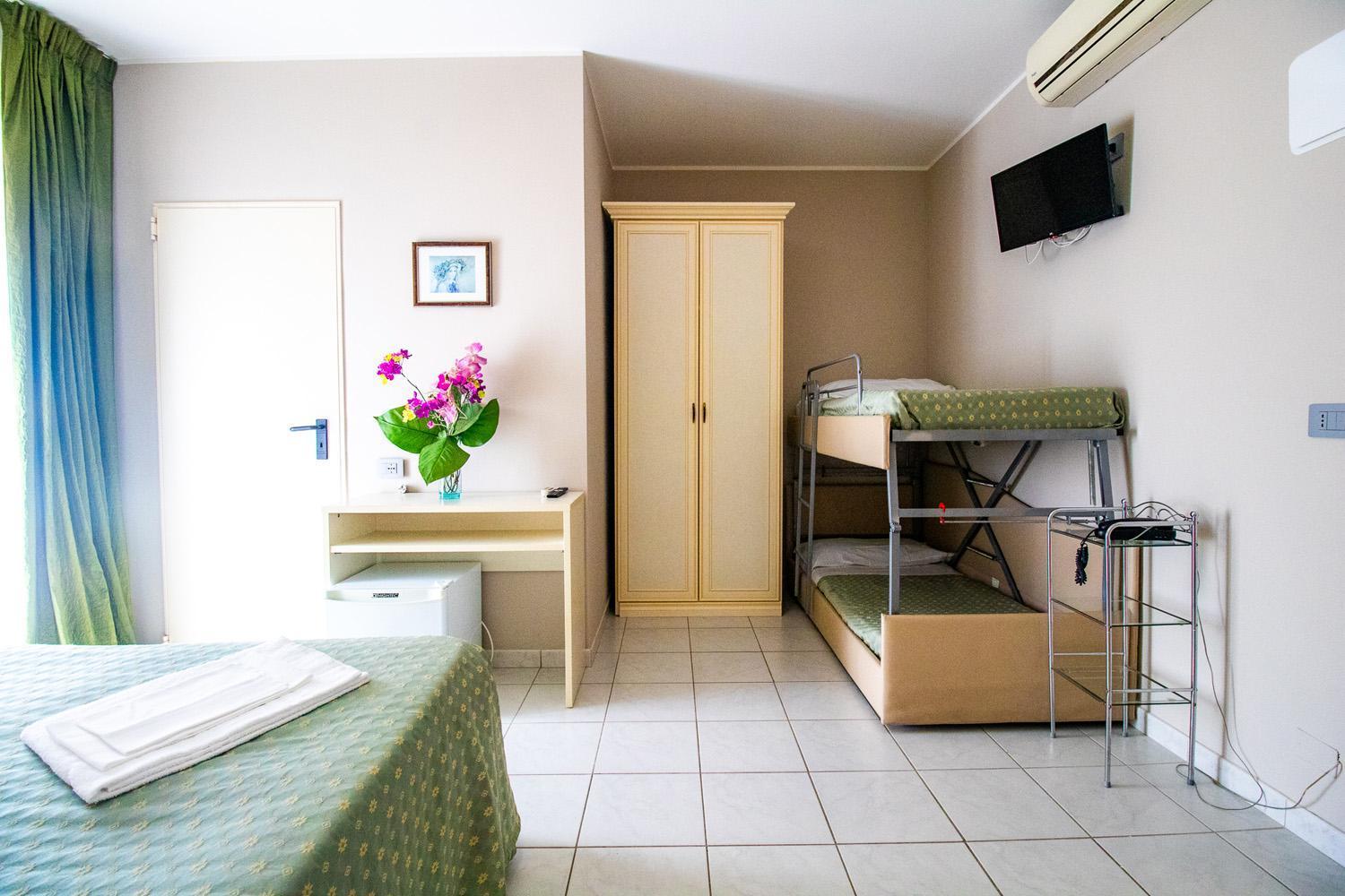 Di Matteo Hotel Roseto Degli Abruzzi Esterno foto